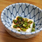 金田 - お通しの冷奴