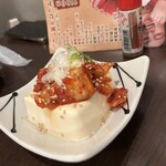 大衆食堂 うっちゃり - 1100円セットの冷奴キムチ