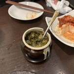 大衆食堂 うっちゃり - タルタルにお好みで載せる青唐辛子ピクルスがメチャウマ！（辛バカのわたし基準）