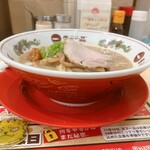 天下一品 - こってりラーメン並　920円(税込)   ※横からも