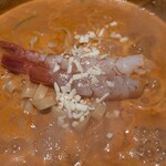 貝バル Baccanale - 残しておいた海老をパスタにトッピング