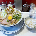 らあめん英 - 「キャベツらあめん（塩）」＋「半ライス」