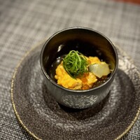 中華寝台 - いきなりやるな(^^)
                    鼈の身と出汁で作る天津飯♪
                    ごはんを香ばしく焼いてあるので切りにくいのが玉に瑕だけど、紹興酒で漬けたいくらもアクセントになって美味。
