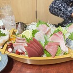 さかな処 三吉 - これで2人前2000円でボリュームありすぎ‼️