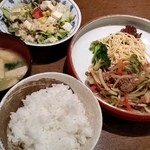 Izakaya Isaribi - プルコギ定食。