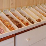 パティスリー イクル - 焼き菓子ばら売りコーナー