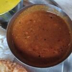 三燈舎 - 辛口ビーフキーマとブロッコリーカレー