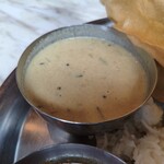 三燈舎 - マイルドズッキーニとベーコンカレー