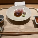 虎白 - 真鯛の刺身とキャビアをたまごご飯したくなる。