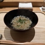虎白 - 虎白麺、すっぽんエキスが効いてる。