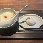 枸杞 - 杏仁豆腐と生の月餅