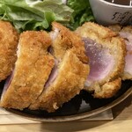 〇〇食堂 - キメジマグロのレアカツ