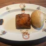 枸杞 - 海老のハトシと大和ルージュ  自家製豆板醤
                                五目餡の餅米揚げ餃子