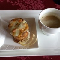 フランス料理 オークヴィル - オニオンスープと,オードブル