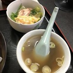 明華 - スープとサラダ