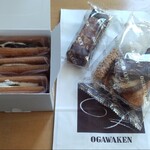 巴裡 小川軒 - 自販機はレイズンウィッチのみと思われます。 お土産  平日お昼前 9人待ち だった日らしい。