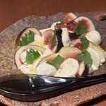 創作料理 夜のとばり - イチジクとモッツレラチーズのカプレーゼ