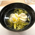 鮨処 暁 -akatsuki- - マダチの吸物菊花のせ(根室)