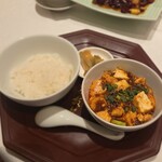 四川豆花飯荘 - 