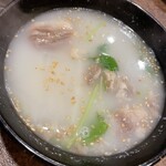 炭火焼肉 新家 - 