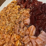 炭火焼肉 新家 - レバー、こぶくろ、テッチャン、サガリ