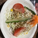 炭火焼肉 新家 - 新家サラダ