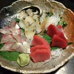 さぶろー - 生まぐろの中トロ＆赤身、アワビ、シマアジ