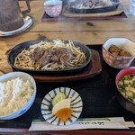 昭和ホルモン食堂 - 