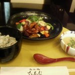 さんるーむ - 国産若鶏と安心野菜の黒酢あんかけ