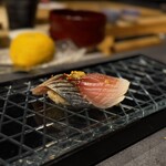 鮨よしかわ 勝 - 鯖 銀杏味噌と錦ゴマ