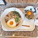 イチトサンブンノイチ - 月見肉ぶっかけ＋選べるハーフ丼セット 台湾ミンチ丼