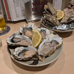 牡蠣と肉 天国札幌 - 厚岸まるえもん 生牡蠣