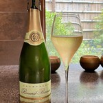 イチリン ハナレ - Renard Barnier
      Blanc de Blancs Brut Champagne
      フランス シャンパン産のスパークリング
