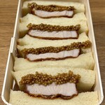 イチリン ハナレ - 黒酢のカツサンドはテイクアウト♪