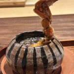 宮川町ほった - ぐつぐつ300度の器に入った渡り蟹