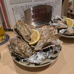 牡蠣と肉 天国札幌 - 厚岸まるえもん 焼牡蠣