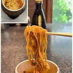 イチリン ハナレ - よだれ鶏のタレに山椒麺を入れて！