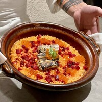 割烹こめを - 秋鮭と火稲菜の炊き込みご飯