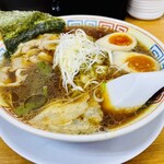 ラーメン北斗 - 白ネギはシャキシャキだけど、千円超えならもう少し量が多いと嬉しい。