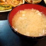 とんかつよしえ - お味噌汁