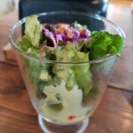 251 cafe - 豆も入ったサラダ