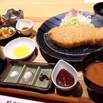 呑めるとんかつ屋 林家 - 