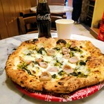 ソロ ピッツァ ナポレターナ ダ ジェンナーロ - 【世界一】SALSICCIA FRIARIELLI サルシッチャ フリアリエッリ 1680円 コーラ280円