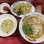 中国飯店紀淡 - 