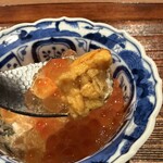 お料理 うち山 - イクラと雲丹と生湯葉の出汁ジャレ