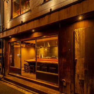 池袋サンシャイン通りの古民家横丁に佇むこだわりの焼鳥酒場