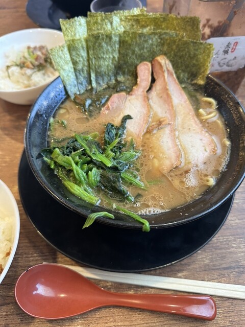 家系ラーメン 王道家直伝 との丸家 八潮店 - 獨協大学前/ラーメン