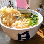 手打うどん 町川 - 丼が深い