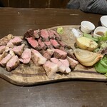 今宵、成田で世界の肉料理とごほうびワインを - 