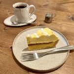 ヨウケル舎 - ・15thブレンド(Hot)
            ・かぼちゃプリンのタルト